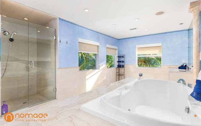 Villa Casa Blu luxury vacation rental villa in Miami | Nomade Villa Collection