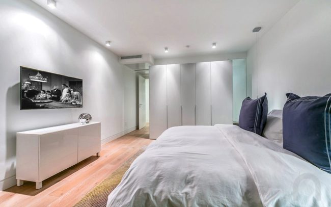 Ultra-Modern luxury waterfront vacation rental home with pool and boat dock in Miami - Villa Manuela - Nomade Villa Collection