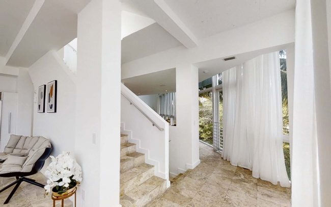 Unique waterfront luxury vacation rentals in Miami Beach - Villa Park Avenue 2 - Nomade Villa Collection